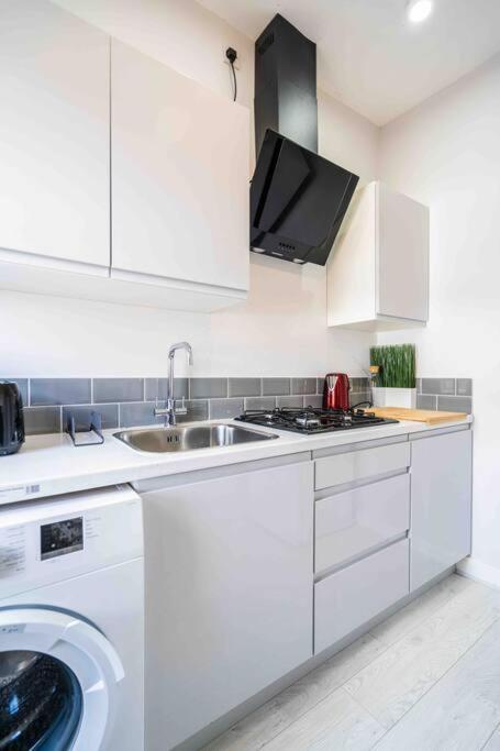Modern Flat In Moseley With Free Parking Leilighet Birmingham Eksteriør bilde