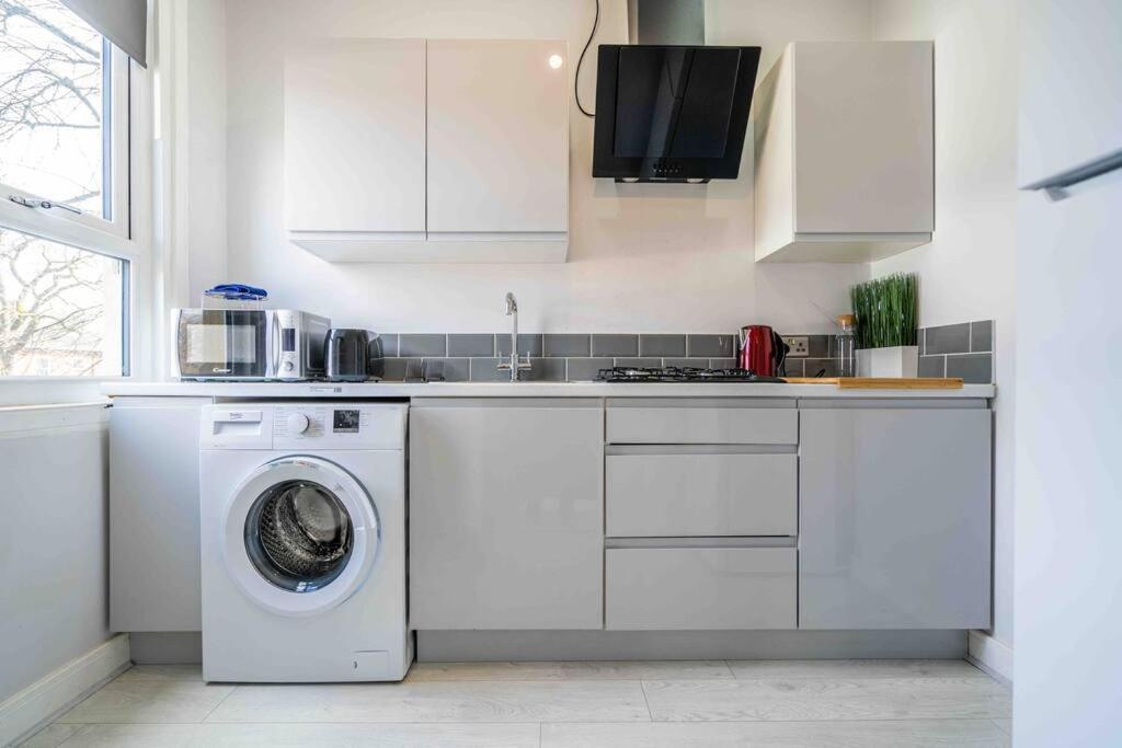 Modern Flat In Moseley With Free Parking Leilighet Birmingham Eksteriør bilde