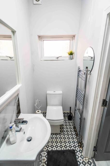 Modern Flat In Moseley With Free Parking Leilighet Birmingham Eksteriør bilde