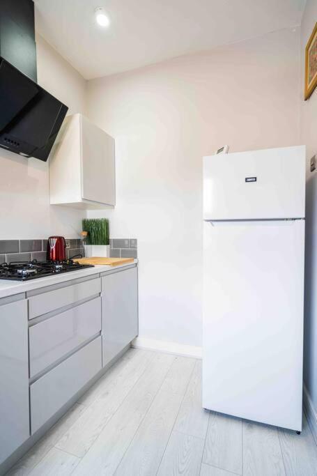 Modern Flat In Moseley With Free Parking Leilighet Birmingham Eksteriør bilde